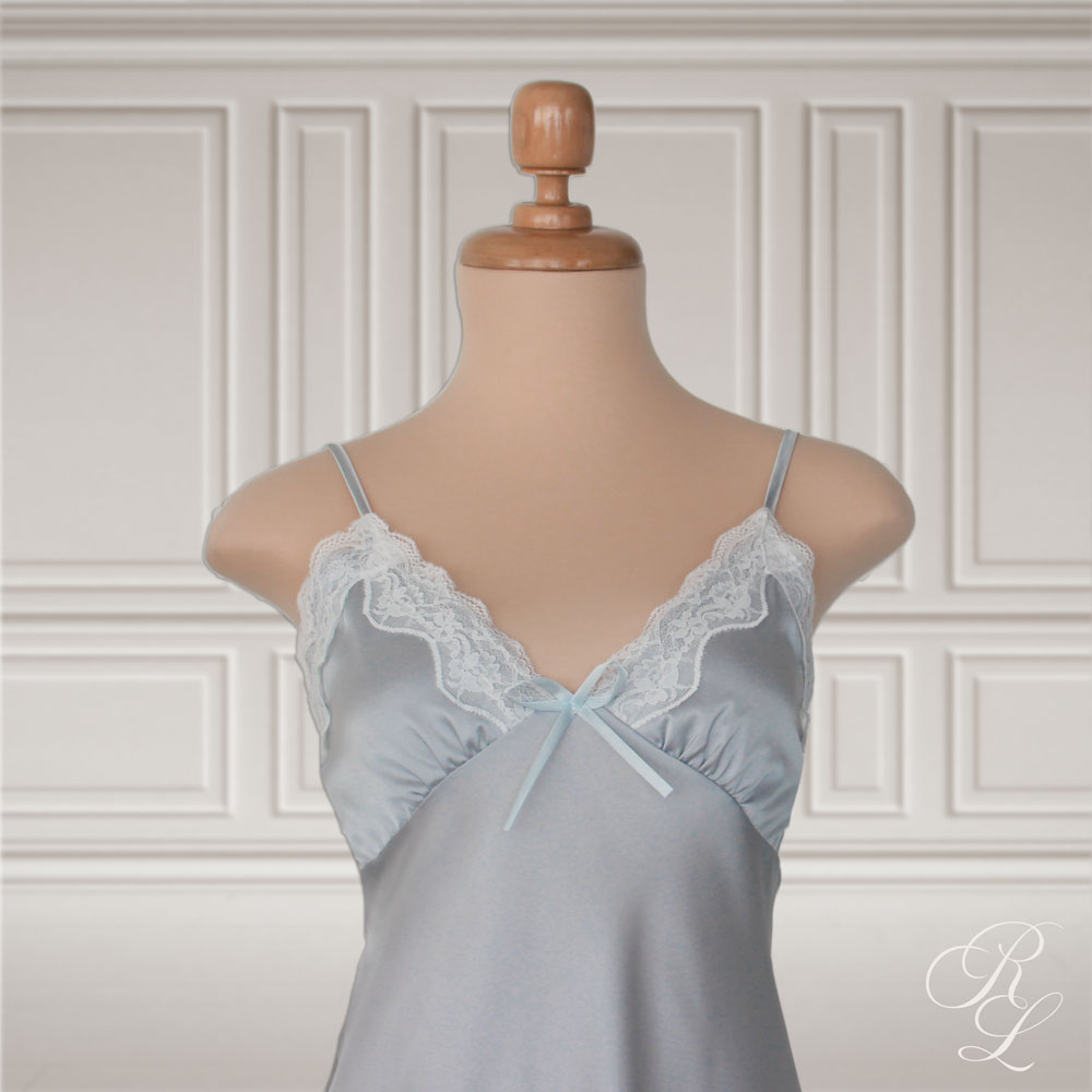 Pijama Satinada Mia - Celeste